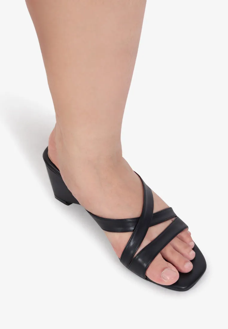 Connor Criss Cross Strappy Sandals - Brown