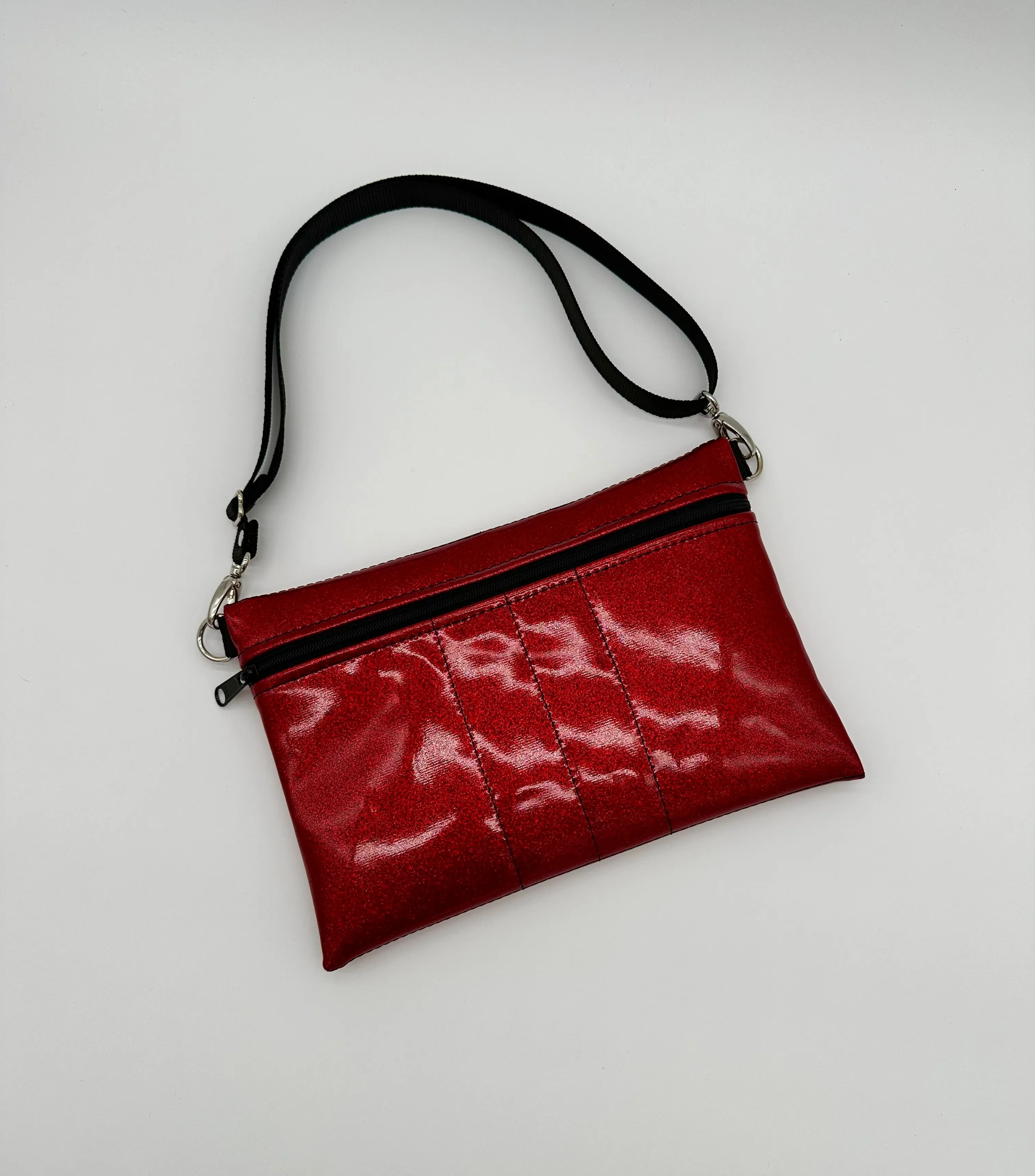 Hip Pack - Blood Red Glitter Vinyl With 3 Center Pleats