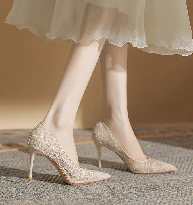 Lace heels (ready stock in nude (38)/ 2 colours)