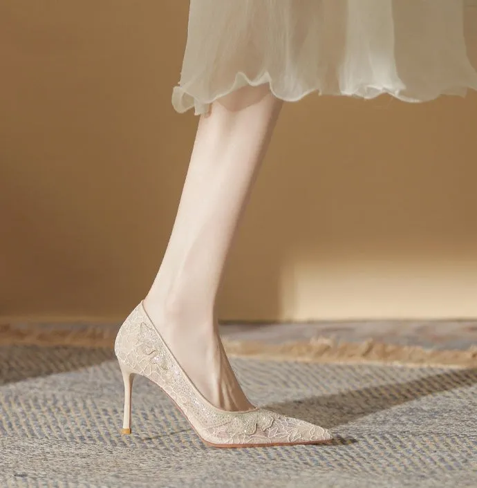 Lace heels (ready stock in nude (38)/ 2 colours)